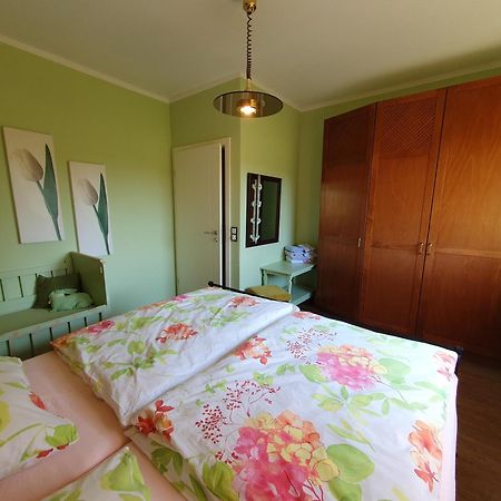 Ferienwohnung Am Traumgarten, 35646 Uplengen エクステリア 写真