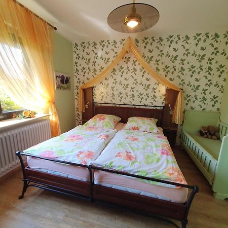 Ferienwohnung Am Traumgarten, 35646 Uplengen エクステリア 写真